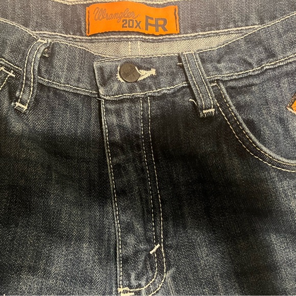 Wrangler 20x FR Jeans - Picture 3 of 4